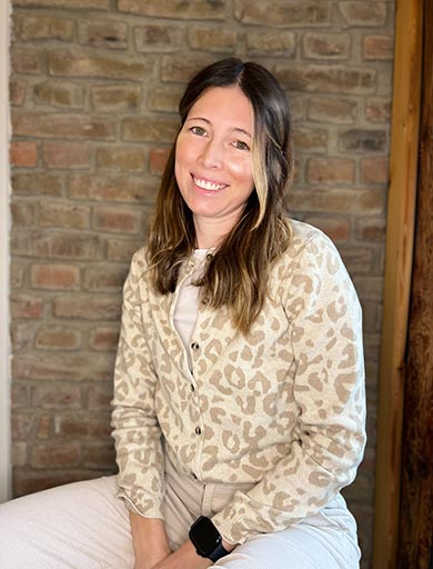 laura schneider portrait